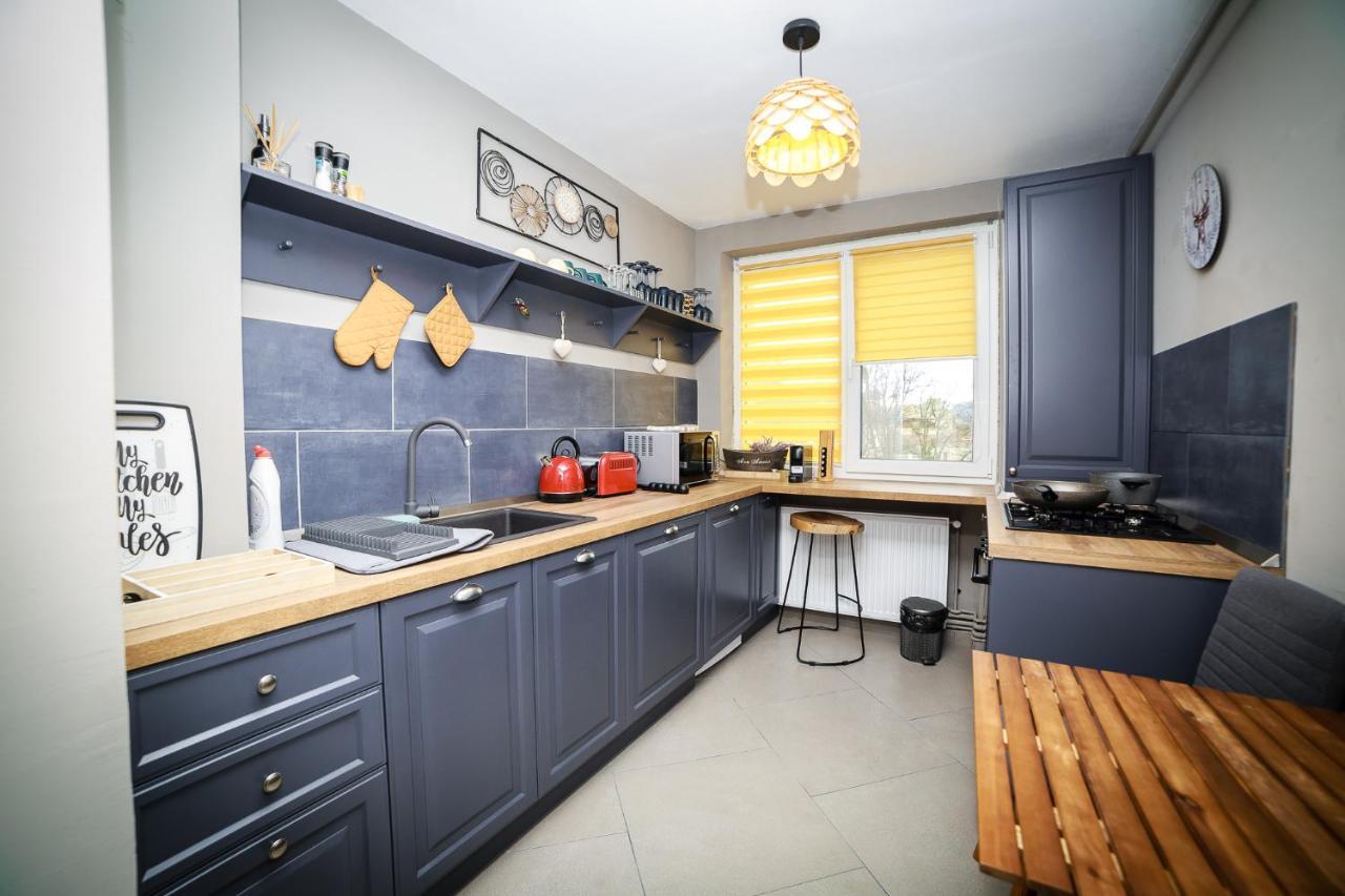 Exquisite 3 Room Apartment In The Heart Of Thetown Kimpulung Mołdawski Zewnętrze zdjęcie